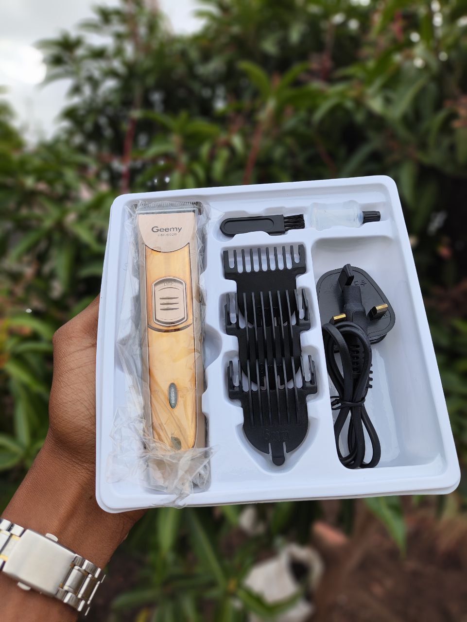 GEMMY RECHARGEABLE HAIR AND BEARD TRIMMER CLIPPER