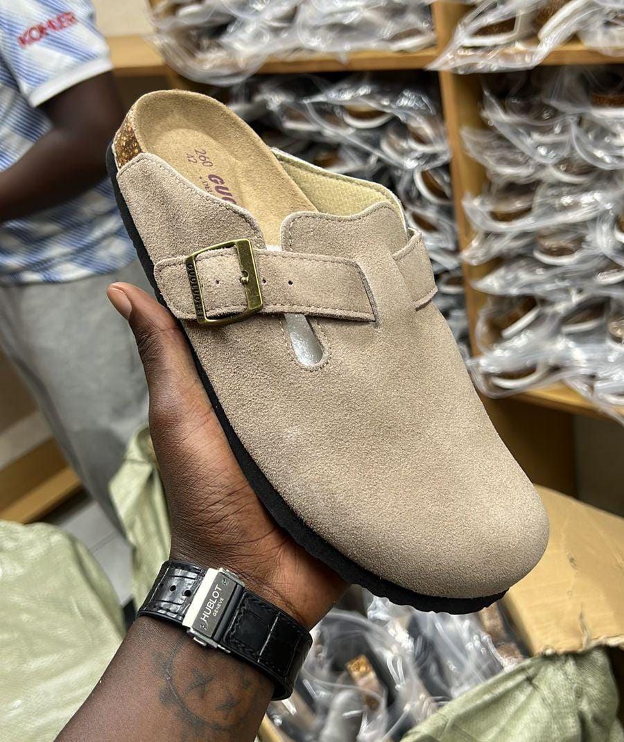 BUCKLE SUEDE CLASSIC CLOG MULES