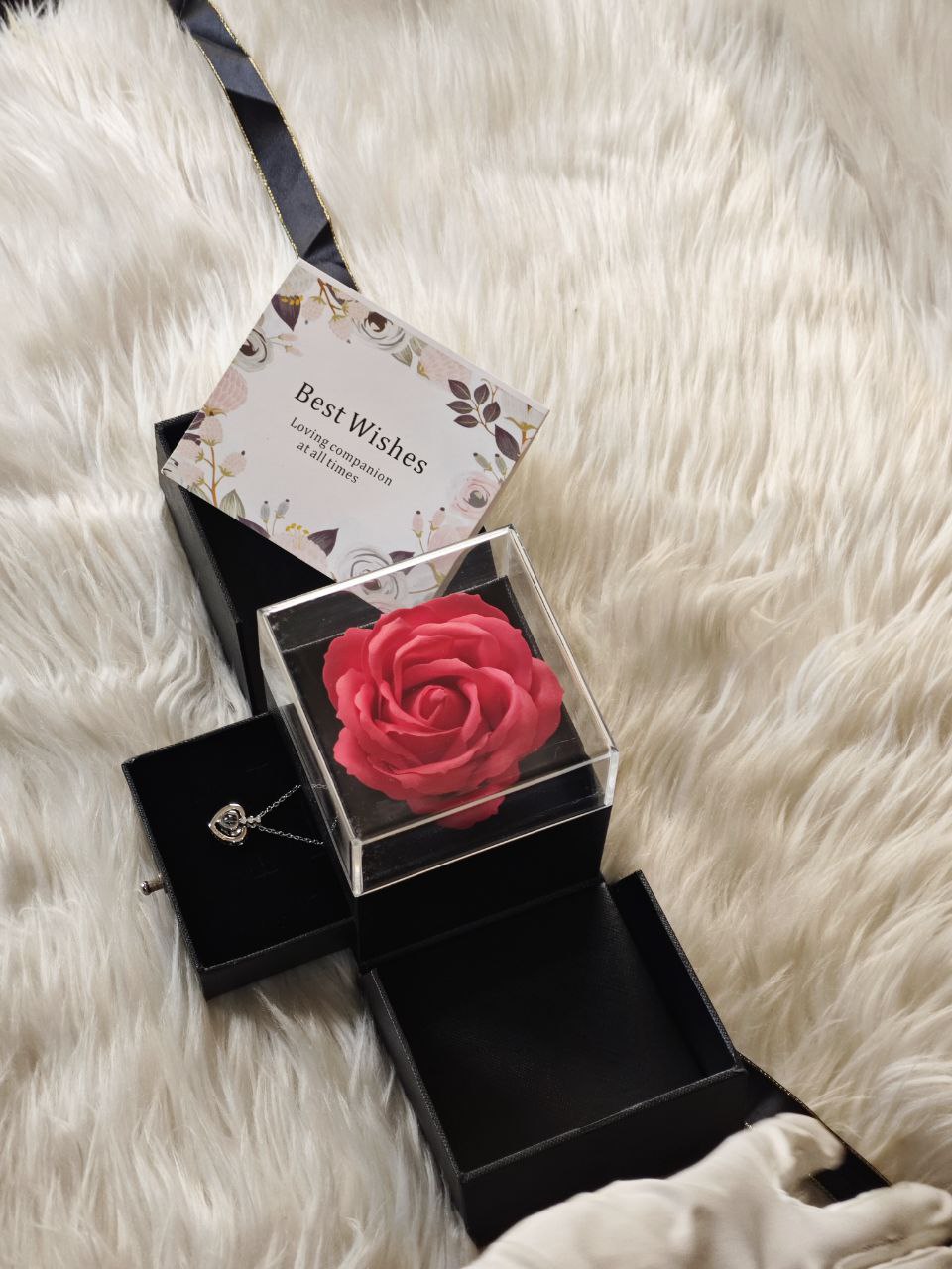 I LOVE YOU IN 100 LANGUAGES NECKLACE BEST WISHES GIFT PACK