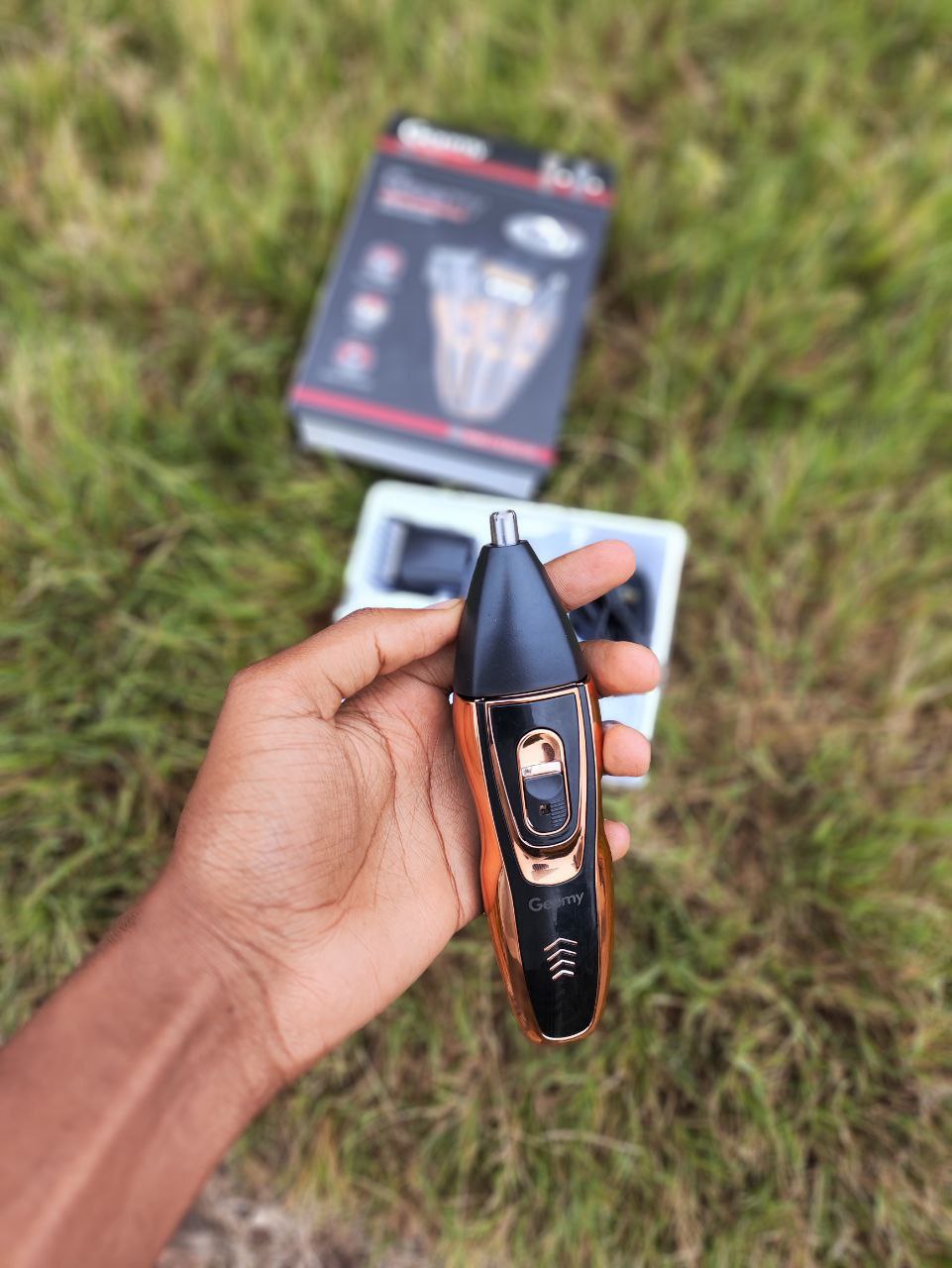 GEEMY 3 IN 1 RECHARGEABLE SHAVER AND TRIMMER SET