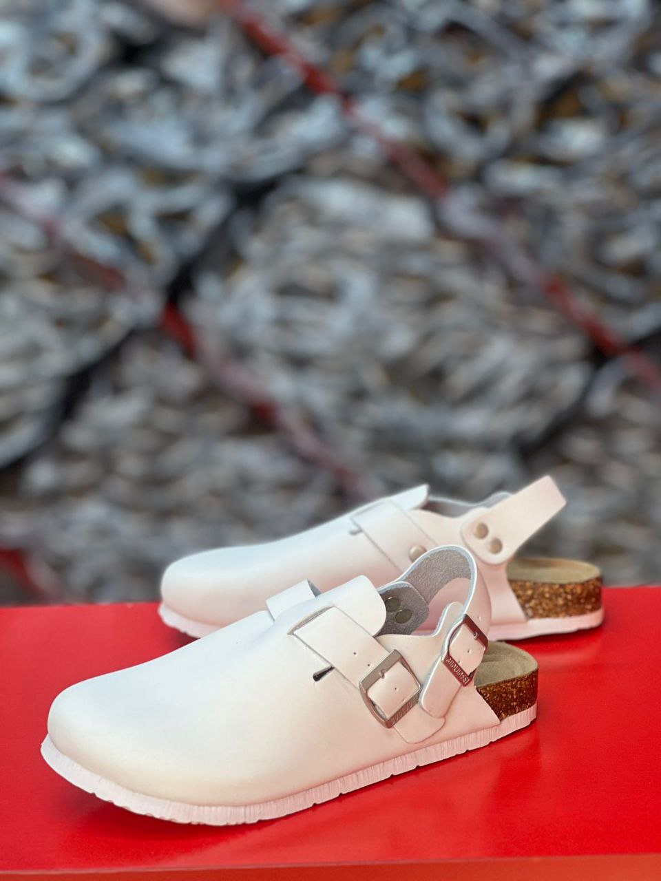CLOG SUEDE MULES[WITH THE BACK STRAP]