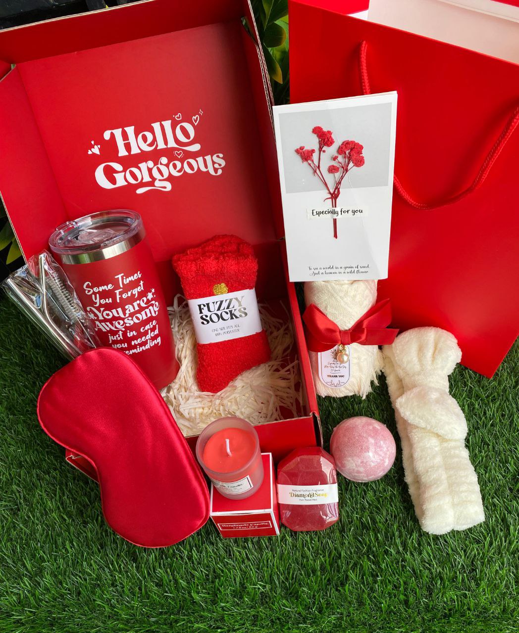 LADIES LUXURY COMFORT & SELF-CARE GIFT BOX