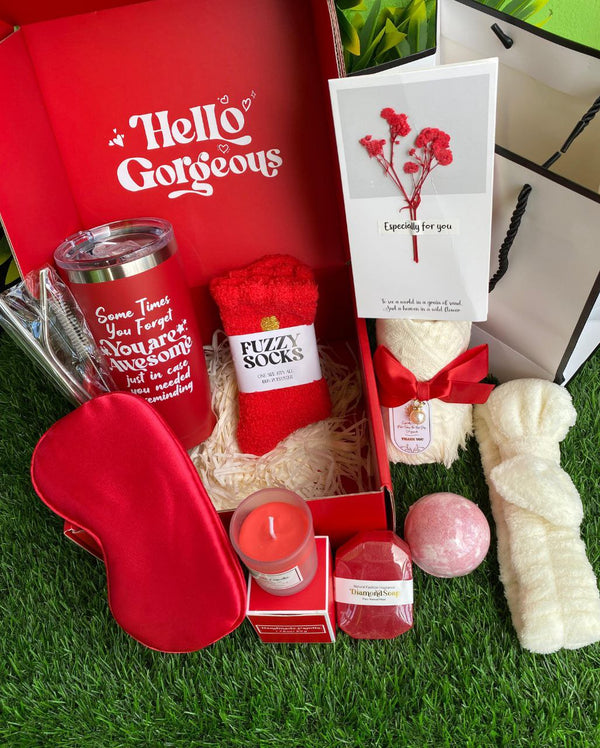 LADIES LUXURY COMFORT & SELF-CARE GIFT BOX