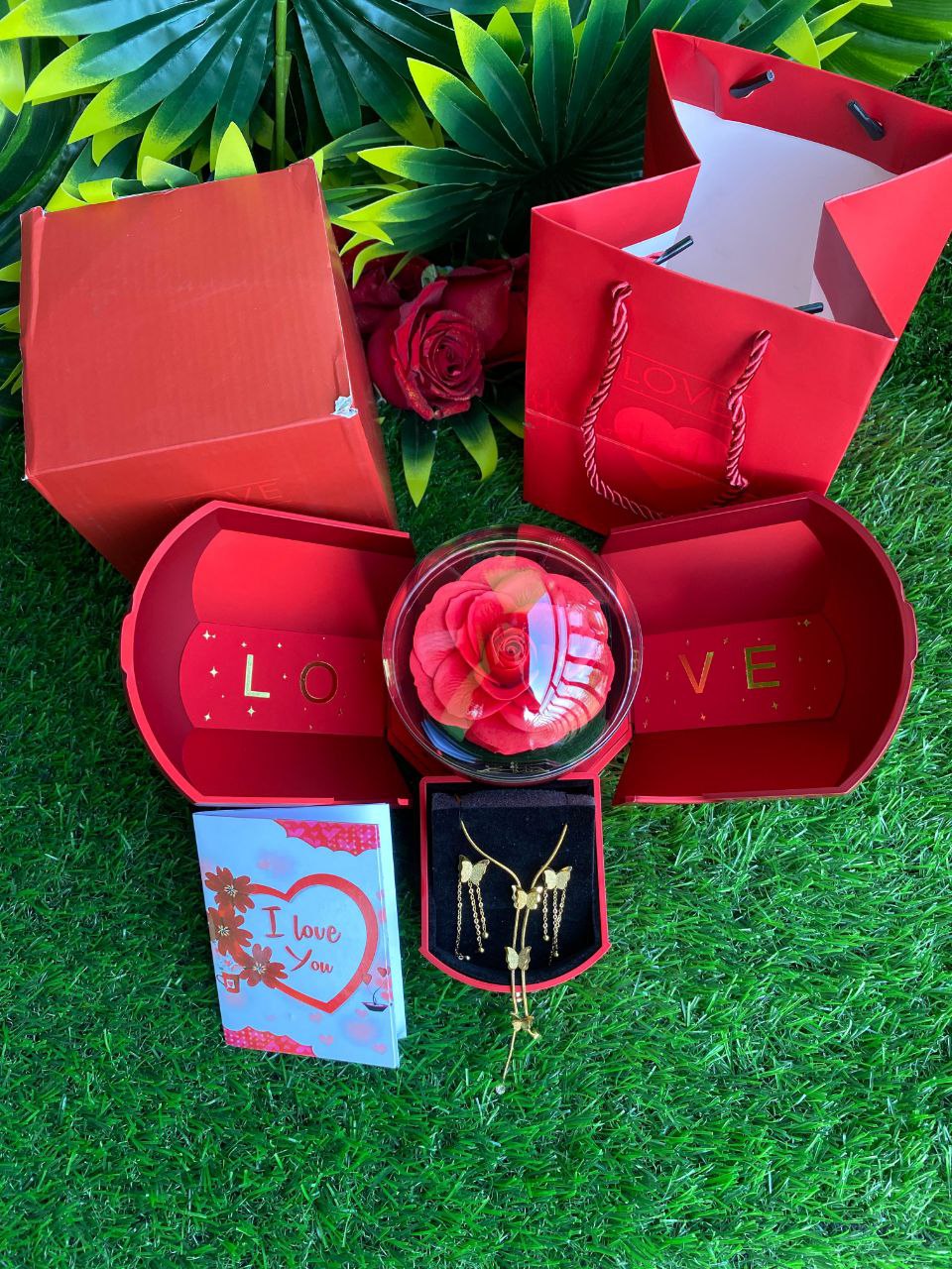 THE LADIES  ETERNAL LOVE JEWELRY SET