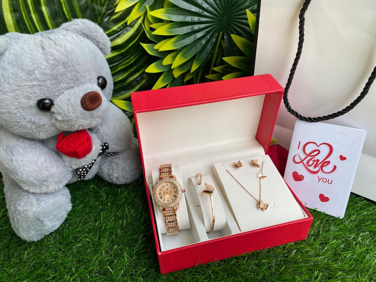 THE LUXE LADIES 6 IN 1 GIFT SET