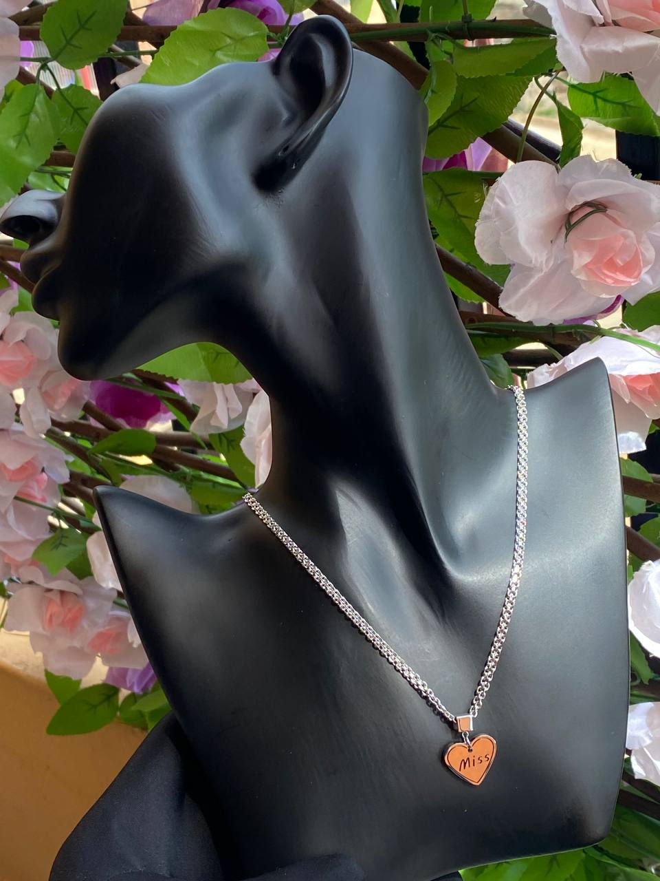 WOMEN'S PENDANT NECKLACE