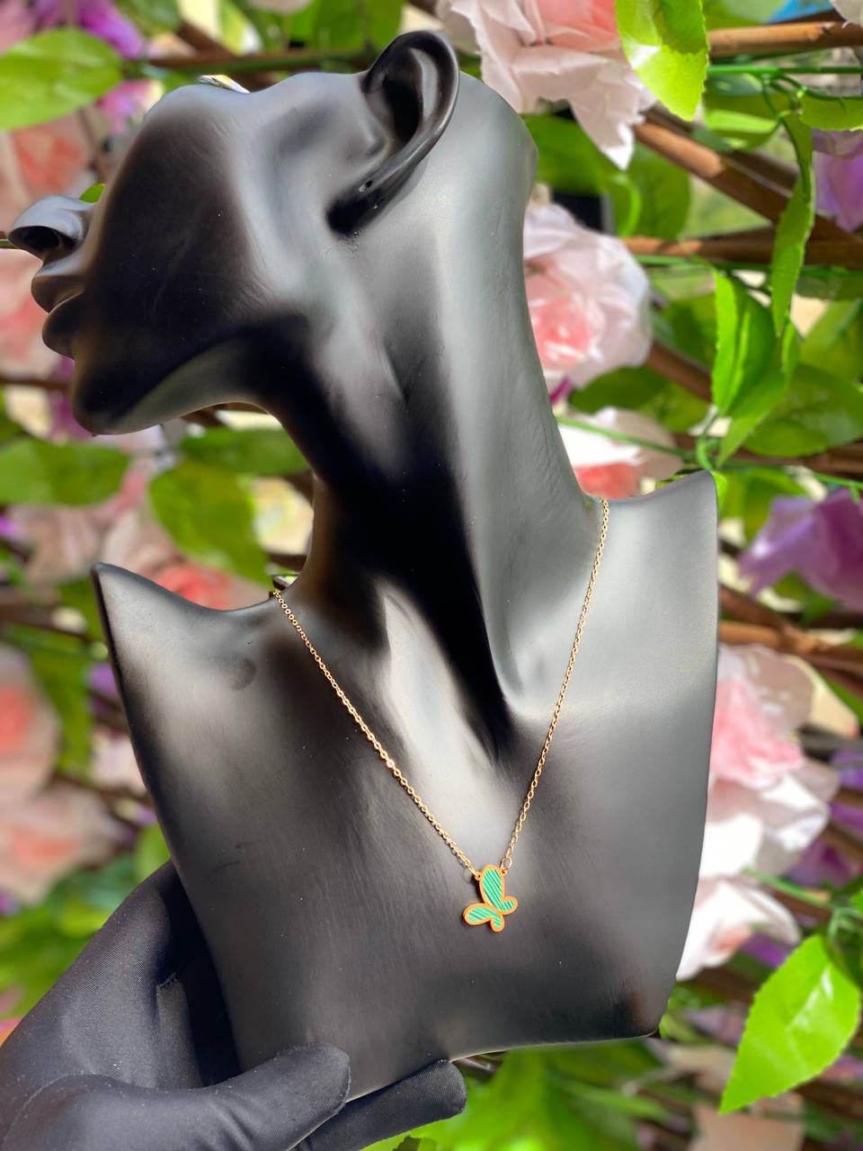 WOMEN'S PENDANT NECKLACE