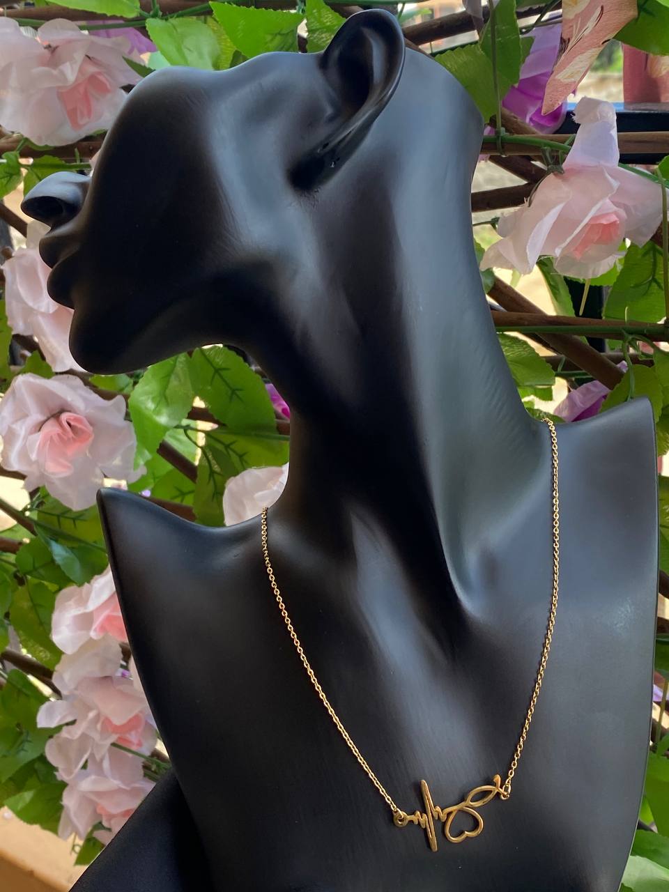 WOMEN'S PENDANT NECKLACE