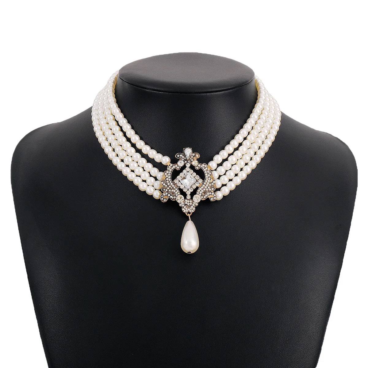 ELEGANT PEARL-CHOKER NECKLACE