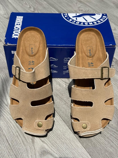 MAERKS SUEDE BUCKLE SANDALS