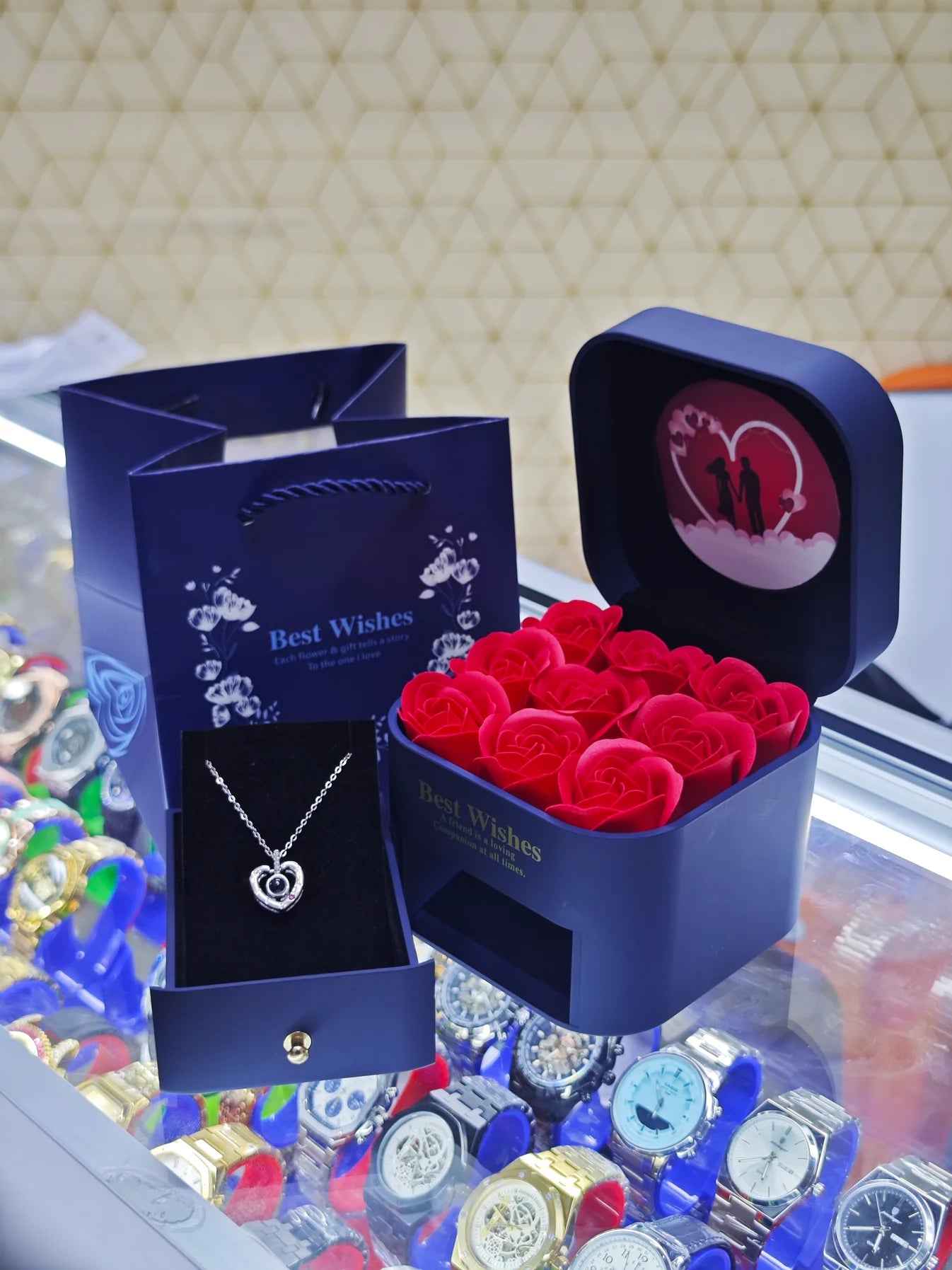 THE FOREVER IN 100 LANGUAGES LOVE BOX